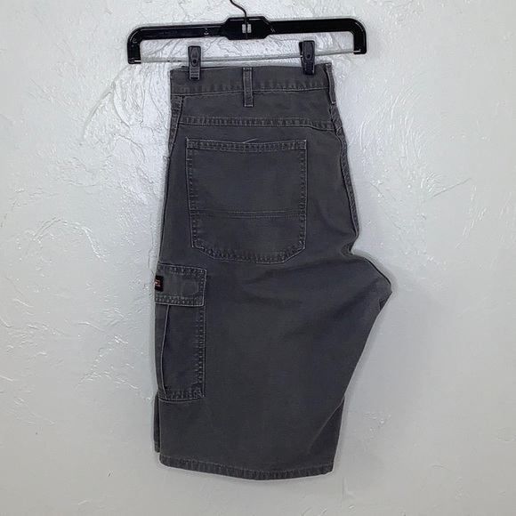 Dickes gray jean cargo shorts relaxed fit size 38 EUC - Picture 6 of 16